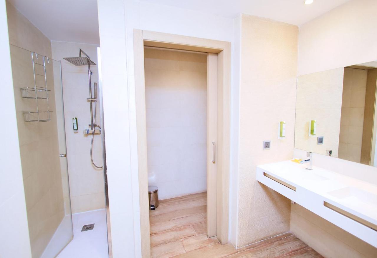 Sv Chrome Hotell Abuja Eksteriør bilde