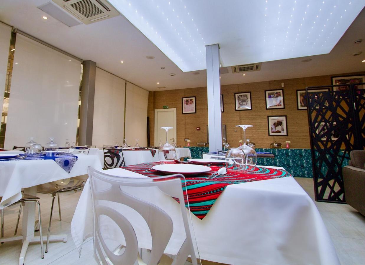 Sv Chrome Hotell Abuja Eksteriør bilde