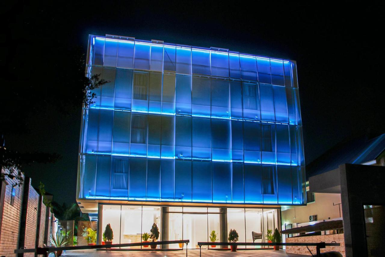 Sv Chrome Hotell Abuja Eksteriør bilde
