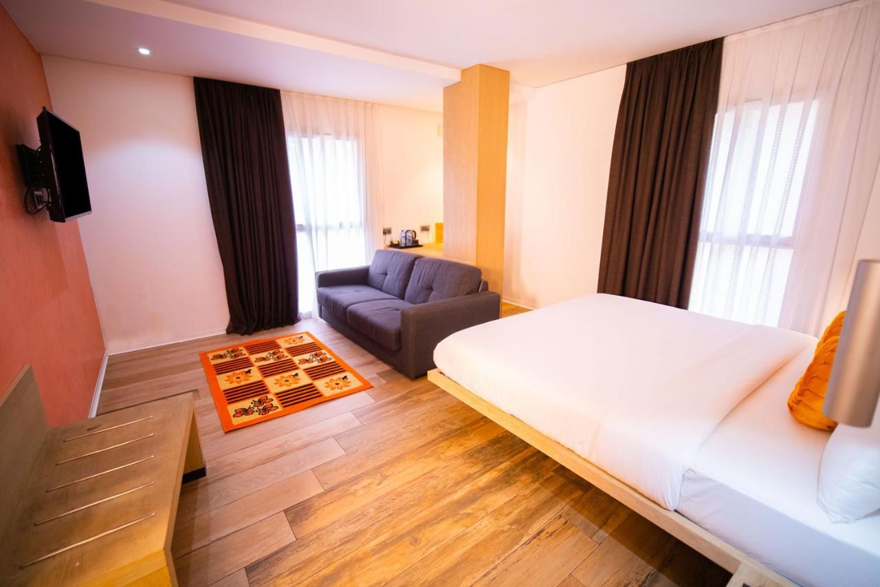 Sv Chrome Hotell Abuja Eksteriør bilde