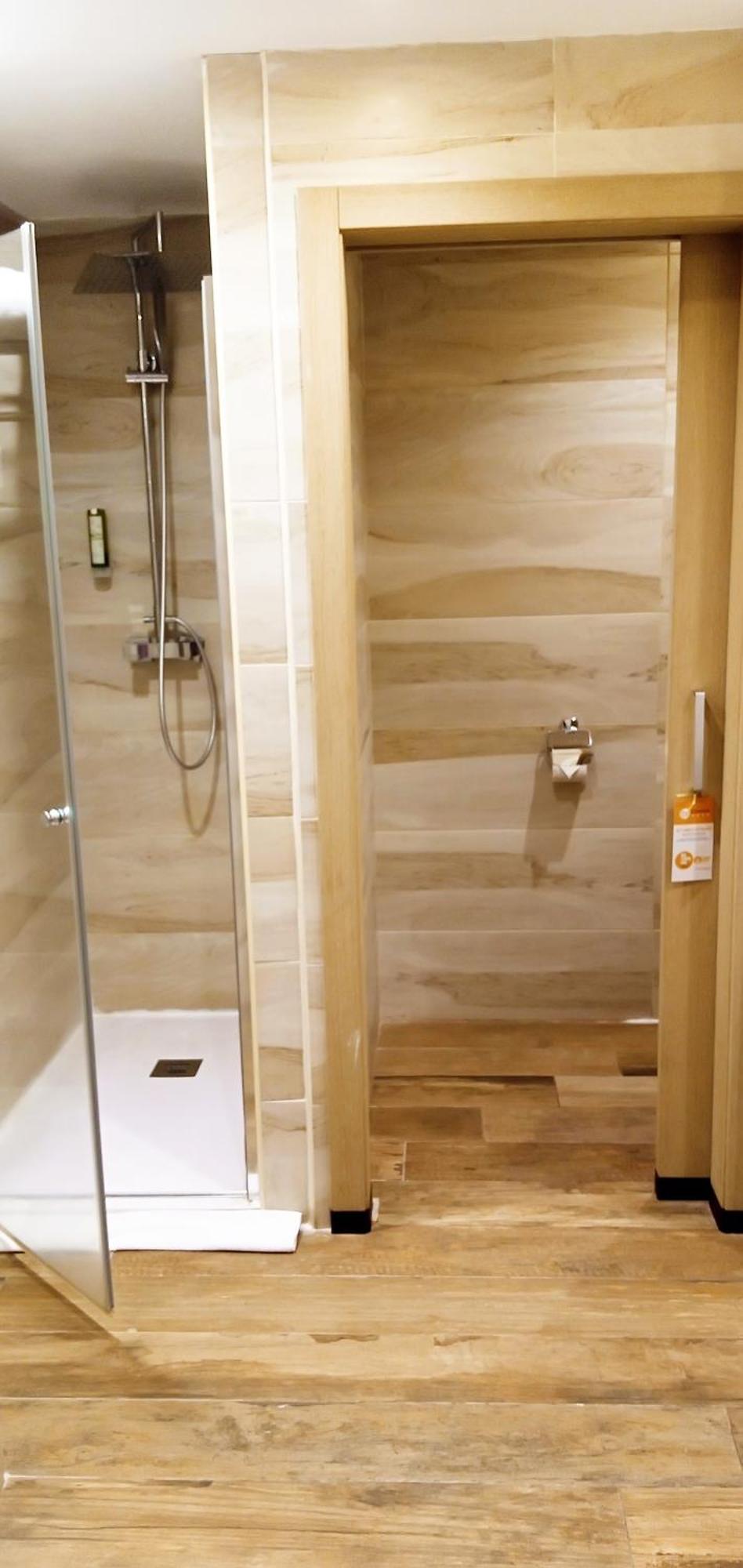 Sv Chrome Hotell Abuja Eksteriør bilde