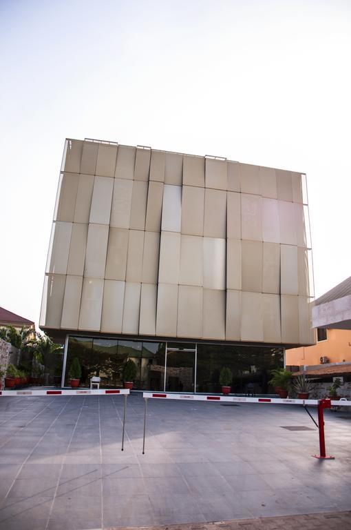 Sv Chrome Hotell Abuja Eksteriør bilde