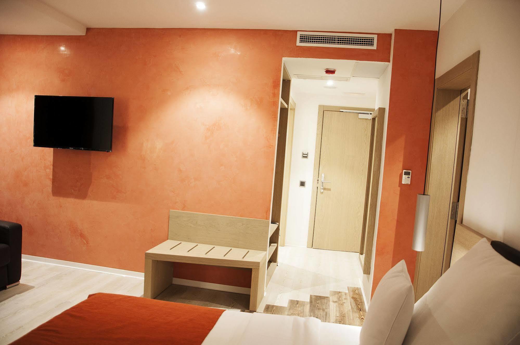 Sv Chrome Hotell Abuja Eksteriør bilde